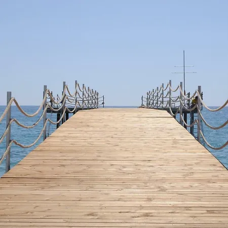 Gold Luxury Resort *