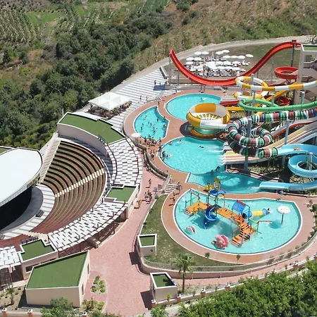 Gold Luxury Resort