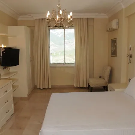 Gold Luxury Resort *